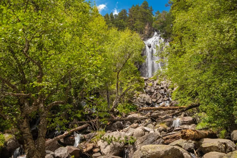 Cajon del Achibueno y Cascada de las Animas